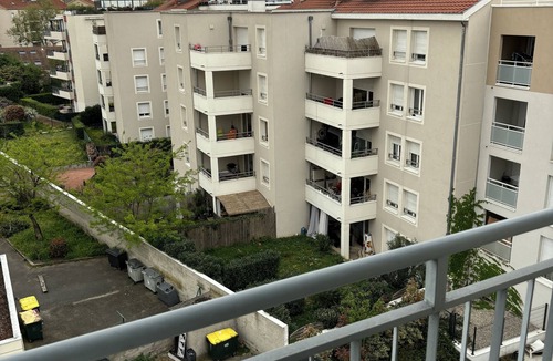 Parilly Apartment | Apparemment des Merveilles