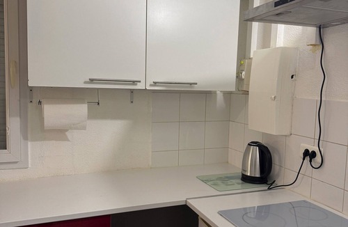 Vaulx En Velin Village Apartment | Apparently 2 rooms