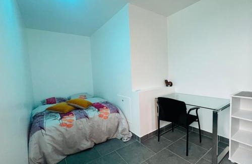 Cergy Apartment | Appart 2 chambres Cergy, dernier étage ascenseur