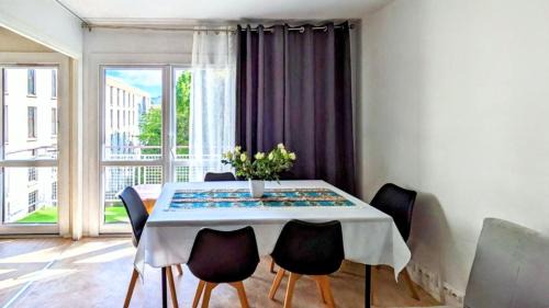 Fontenay-aux-Roses Apartment | Appart 3 pièces à seulement 5km de Paris - for 2 to 7 Guests