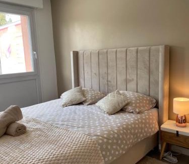 Laval Apartment | Appart 4 personnes 1 ch Laval
