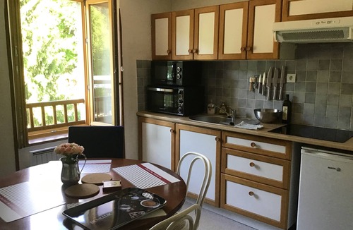 Ax-les-Thermes Apartment | Appart 6, 4 pers Ax les Thermes, well located, quiet, ideal for vacations