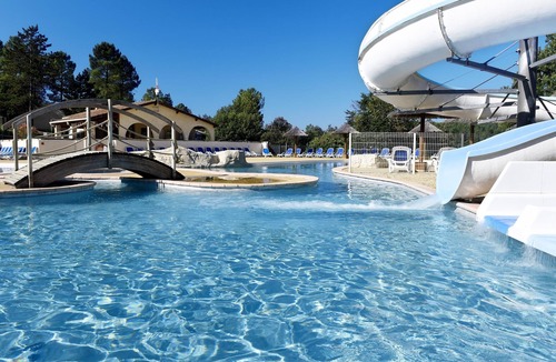 Salavas Condo | Appart Abordable avec Accès à 2 Piscines!