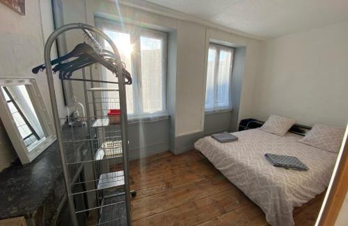 Saint-Remy-Sur-Durolle Apartment | Appart au 1 etage