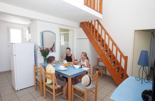 Le Chateau-d'Oleron Condo | Appart authentique et au calme, à 300m de la plage