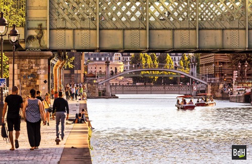 Quartier du Pont-de-Flandre Apartment | APPART AVEC PIANO + BIBLIOTHÈQUE AU CANAL DE L'OURCQn