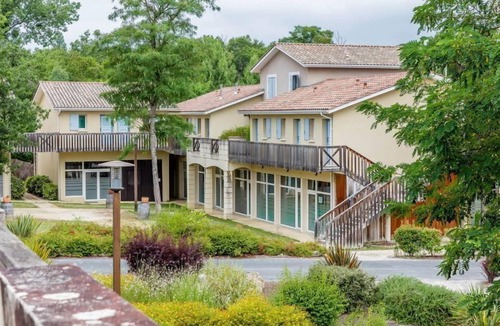 Nerac Condo | Appart + Balcon/Terrasse Proche Du Cours De Golf