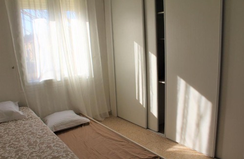 Le Pontet Apartment | APPART CHALEUREUX, 3min Avignon, GARAGE & CLIM