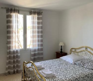 Le Pontet Apartment | APPART CHALEUREUX, 3min Avignon, GARAGE & CLIM