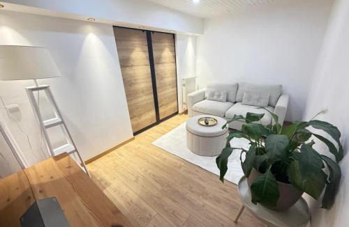 Lons-le-Saunier House | Appart cocooning terrasse