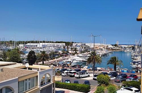 Le Port Apartment | Appart cosy calme Coté port & plage Canet
