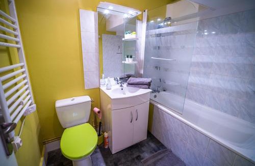 Old Town Apartment | APPART dans HYPER CENTRE (GARE/WIFI/PARKING)