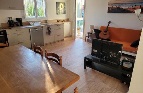 Lattes Apartment | Appart dans Villa Solaire jardin à 10mn de la mer