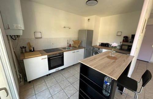 Livron-sur-Drome Apartment | Appart de Yo & Aude