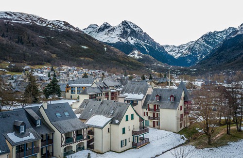 Peyragudes Condo | Appart Duplex 100m du centre Thermo Ludique Balnéa