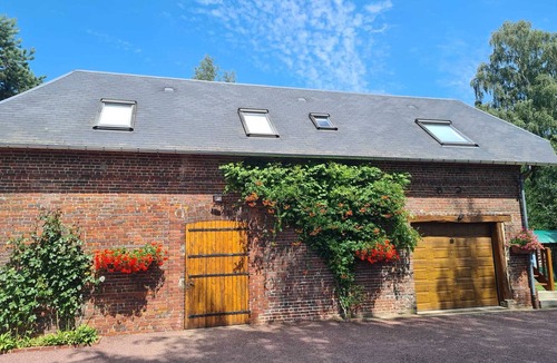 Bournainville-Faverolles Apartment | Appartement à la Campagne