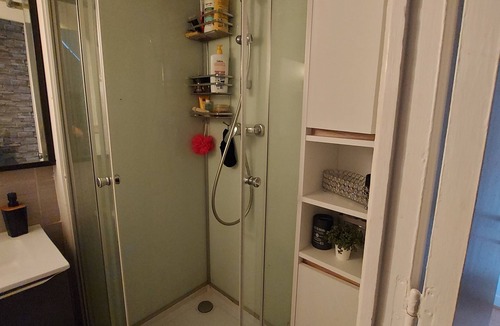 Champagne-sur-Seine Apartment | Appart Gare à 5minutes à Pieds. Château de Fontainebleau à Côtés et Autres