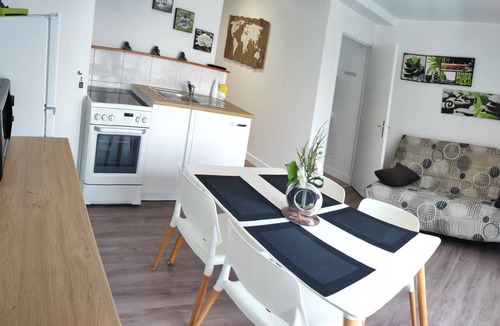 Les Aix-d'Angillon Apartment | Appart'Hôtel Le Haut Berry