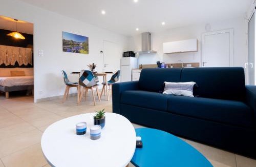 La Gacilly Apartment | Appart Hôtel La Gacilly-centre ville-SPA-parking