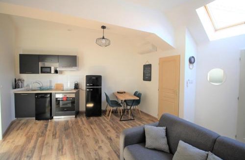 La Tour-du-Pin Apartment | Appart'hôtel La Tour