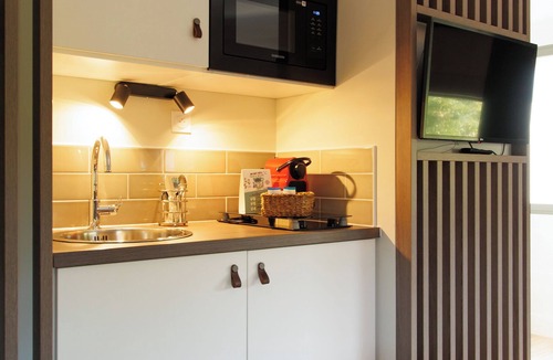 Saint-Junien Apartment | Appart'hôtel Le Corot - Accès Autonome