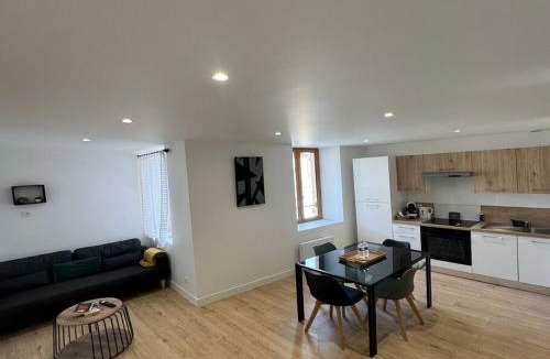 Sennecey-le-Grand Apartment | Appart Hotel Primo - Free Parking