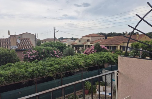 Saint-Andre Apartment | Appart. in village bordering Argeles s/mer and its beaches near Collioure.