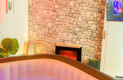 Maisons-Alfort Apartment | Appart Love House Jaccuzi