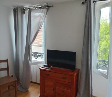Rueil-Malmaison Apartment | Appart phanuel