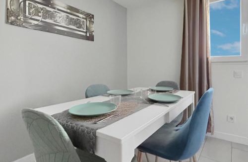 Argenteuil Apartment | Appart rénové, proche des commerces & transports