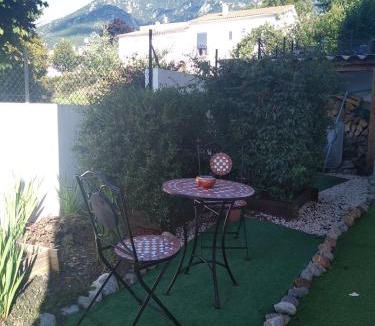 Vernet-les-Bains Cabin | Appart Rez de Jardin Chez Anne