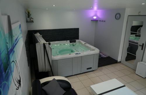 Lalande-Grand Selve Apartment | Appart&Spa