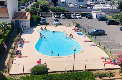 Cap d'Agde Apartment | Appart T2 cabine climatisé à 1 min mer + piscine