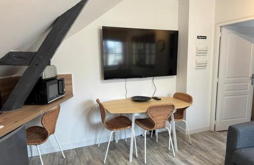 Bauge Apartment | Appart T2 cosy - 4 pers - Centre Baugé