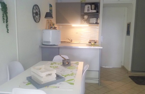 La Grande-Motte Apartment | Appart.tt comfort with swimming pool close to beaches air-conditioned and boxed