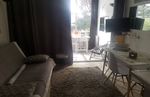 La Grande-Motte Apartment | Appart.tt comfort with swimming pool close to beaches air-conditioned and boxed
