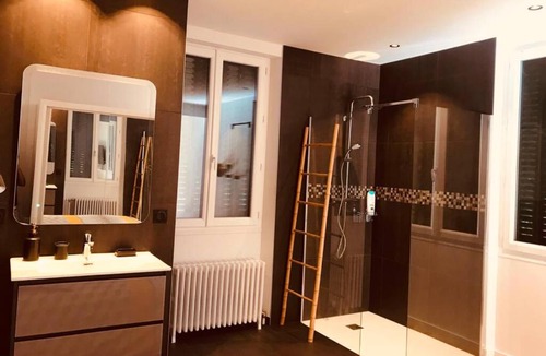 Bassens Apartment | AppartaBassens