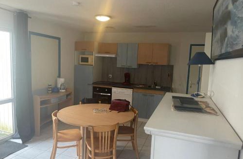 Moutiers-Sous-Chantemerle Apartment | Appartement accueillant à Moncoutant-sur-Sèvre de 50 m²