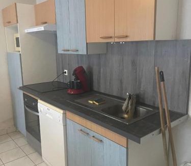 Moutiers-Sous-Chantemerle Apartment | Appartement accueillant à Moncoutant-sur-Sèvre de 50 m²