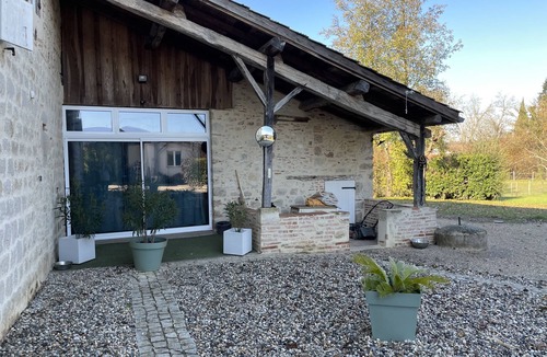 Saint-Sylvestre-sur-Lot Apartment | Appartement Proche de Toutes Commodités