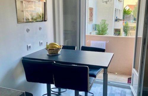 Amelie-les-Bains-Palalda Apartment | Appartement F2 rénové centre-ville Amélie-les-Bains - FR-1-703-192