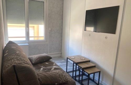 Amelie-les-Bains-Palalda Apartment | Appartement F2 rénové centre-ville Amélie-les-Bains - FR-1-703-192