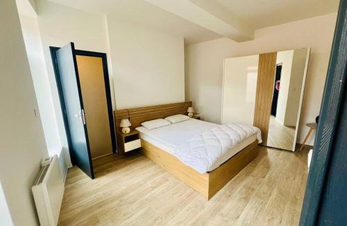 Amelie-les-Bains-Palalda Apartment | Appartement charmant, proche Thermes - 2 pers. - FR-1-703-229
