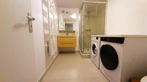 Herblay Apartment | Appartement T2 au Calme - WiFi rapide, Parking & Bureau