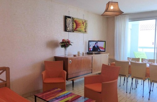 Saint-Gilles-Croix-de-Vie Apartment | Appartement Saint-Gilles-Croix-de-Vie, 3 pièces, 5 personnes - FR-1-224-771