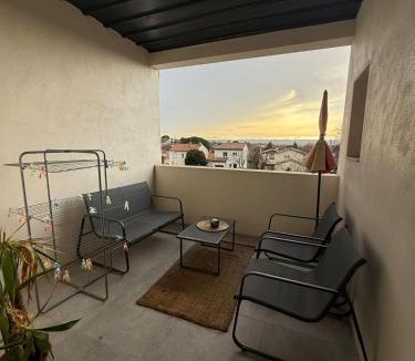 Saint-Orens-de-Gameville Apartment | Appartement T2 Saint Orens N3 climatisé terasse
