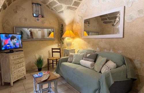 Saint-Quentin-la-Poterie Apartment | Appartement P2 à 4km D'UZÈS