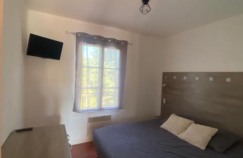 Sainte-Cecile-les-Vignes Apartment | Appartement Sainte Cécile