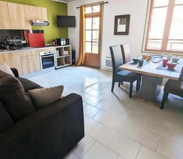 Villefranche-de-Conflent Apartment | Appartement Le Fort Vue montagne Classé 3 Etoiles