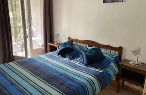 Saint-Marsal Apartment | Appartement F2 Confortable avec Parking et Animaux Admis - FR-1-703-15